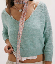 Load image into Gallery viewer, Soft Focus Fine Gauge Pullover in Mermaid
