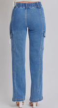 Load image into Gallery viewer, Straight Leg Cargo Jean
