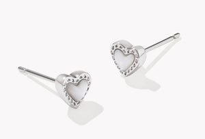 Kendra Scott Mini Ari Heart Stud Rhodium Earring in Ivory Mother of Pearl