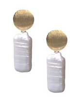 Load image into Gallery viewer, Social Climber Pearl Earrings
