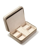 Load image into Gallery viewer, Kendra Scott Medium Travel Jewelry Case
