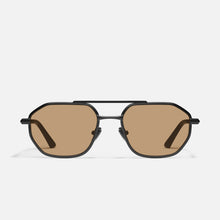 Load image into Gallery viewer, En Route in Matte Black Frame &amp; Tan Lens
