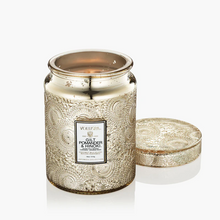 Load image into Gallery viewer, Gilt Pomander &amp; Hinoki 18oz Large Jar Candle
