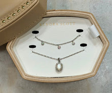 Load image into Gallery viewer, Daphne &amp; Amelia Jewelry Box Gift Set in Silver &amp; White Mix
